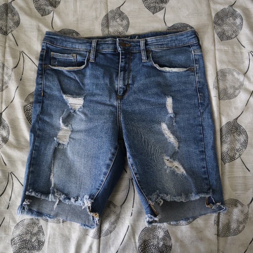 Distressed Capri Shorts